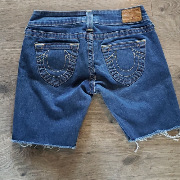 Vintage True Religion Cut-Off Bermuda Hiking Short - Picture 2 of 9